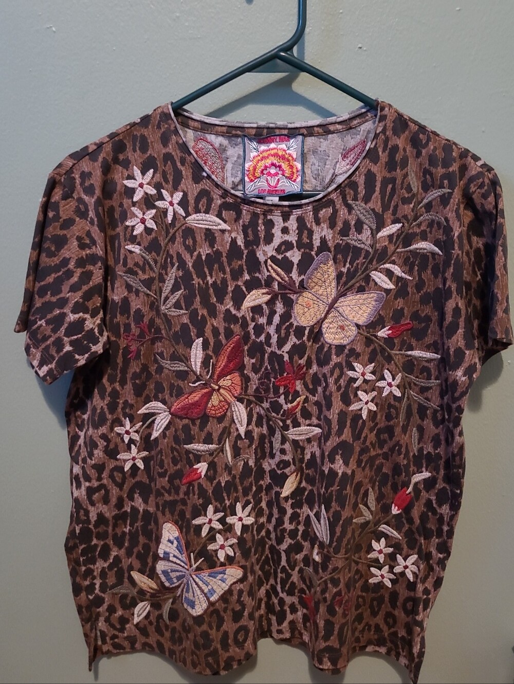 Johnny Was Penelope Relaxed Crew Neck Leopard Butterfly Embroidered Top Small